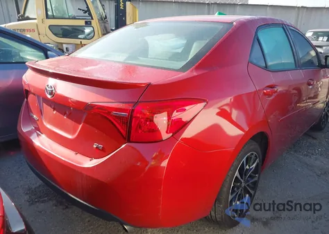 2018 Toyota Corolla Se z USA, uszkodzony, nr VIN 2T1BURHE7JC111170